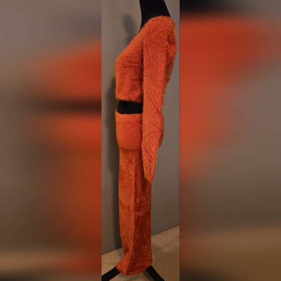 Super Soft Knit Wrap Crop Top & High Waist Махі Skirt Set #460-465 - Picture 9 of 10